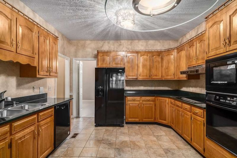 4128 Philhall Pw, Antioch, TN 37013