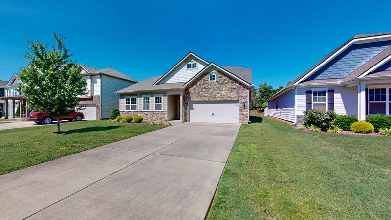 6306 Birchtree Dr, Murfreesboro, TN 37128
