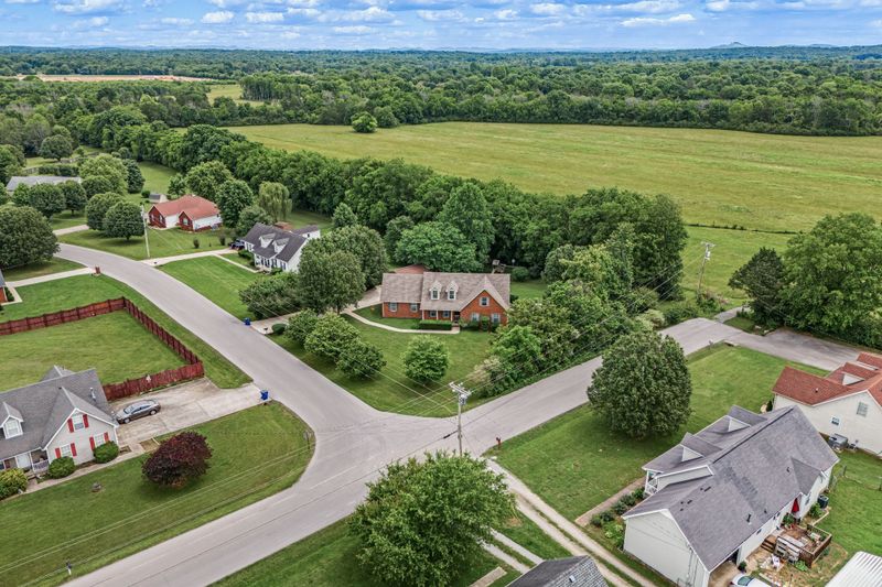 102 Loxley Ln, Murfreesboro, TN 37127