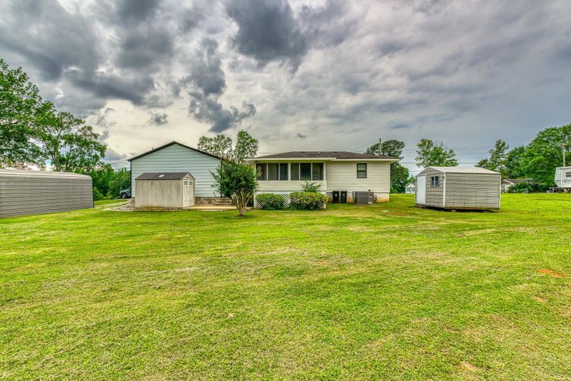 5979 County Road 200, Florence, AL 35633