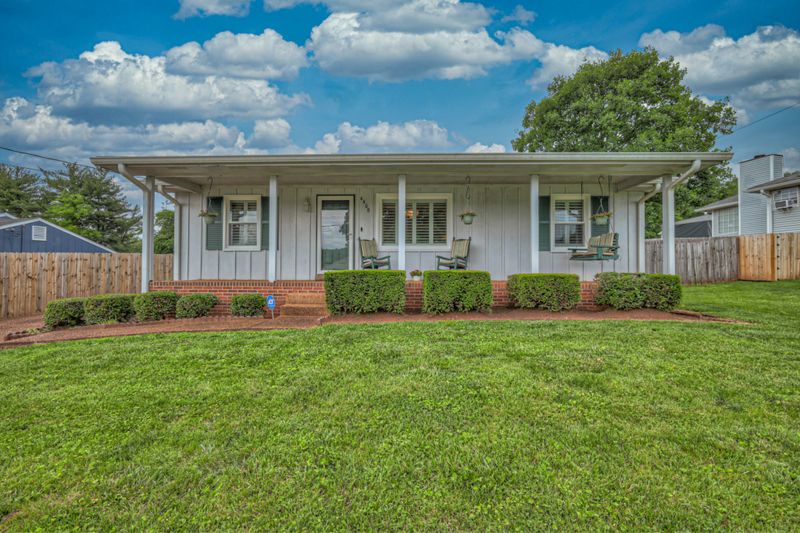 4408 Falling Leaf Ln, Nashville, TN 37207