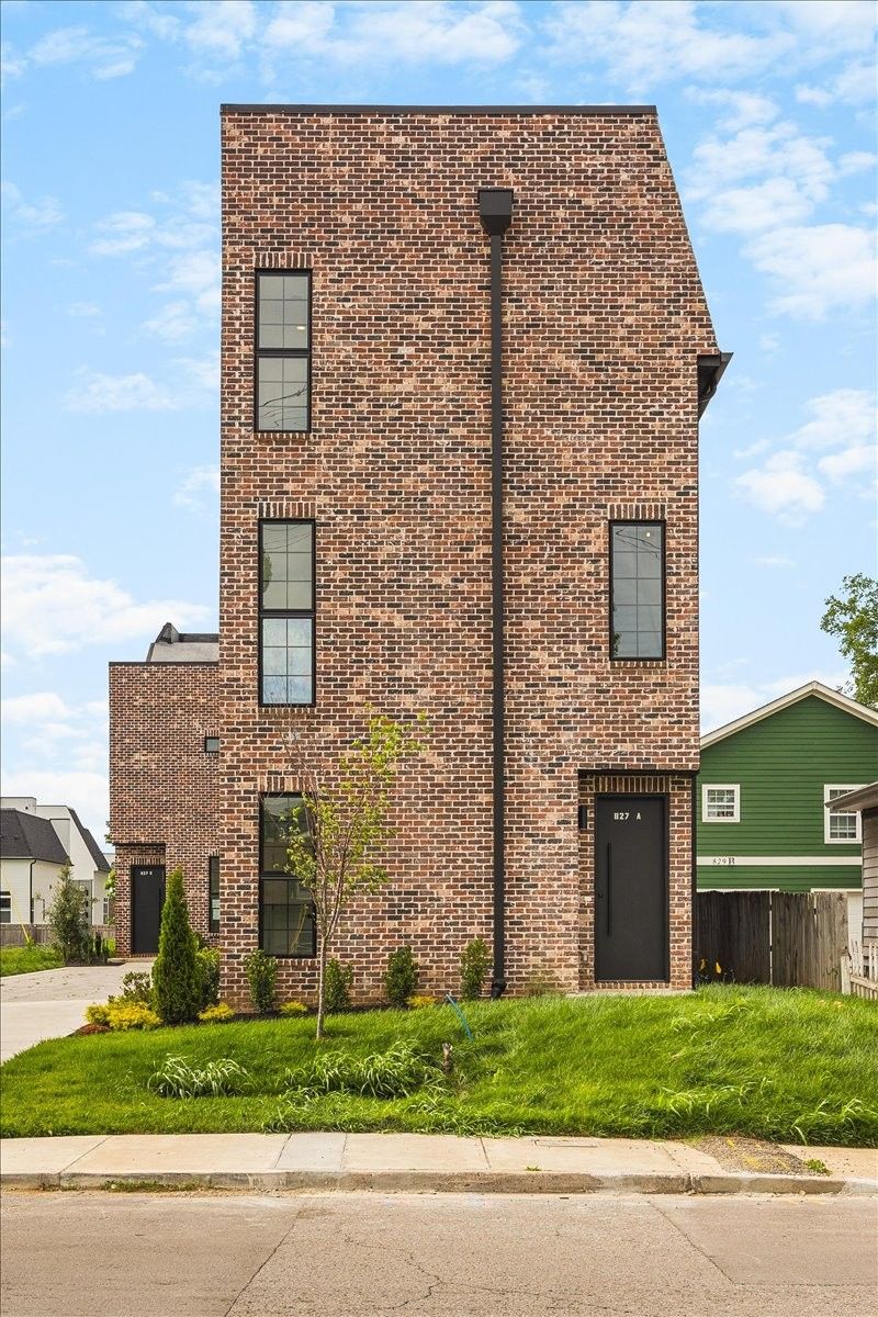 827 Ramsey St #B, Nashville, TN 37206