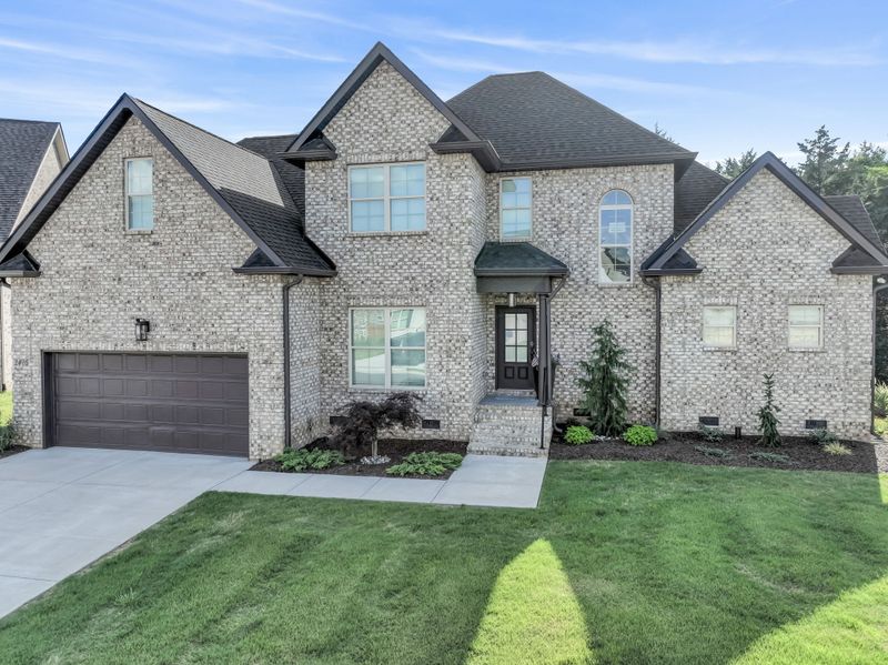 2416 Sandstone Cir, Murfreesboro, TN 37130