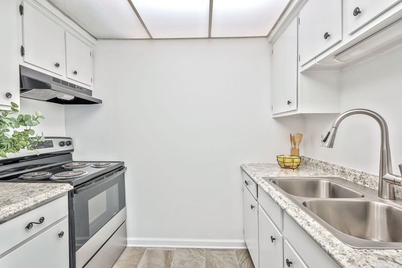 210 Old Hickory Blvd #27, Nashville, TN 37221