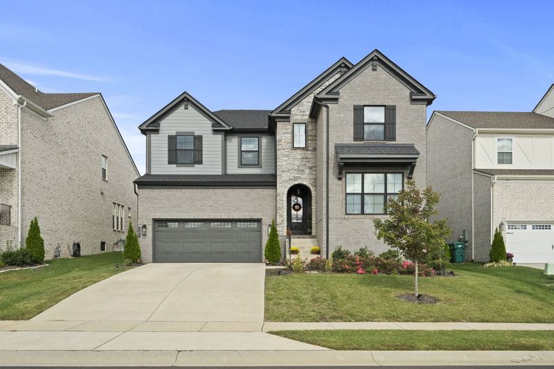 202 Woodhall Ct, White House, TN 37188