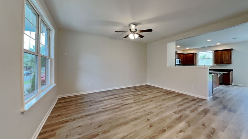 1656 Stonewater Dr, Hermitage, TN 37076