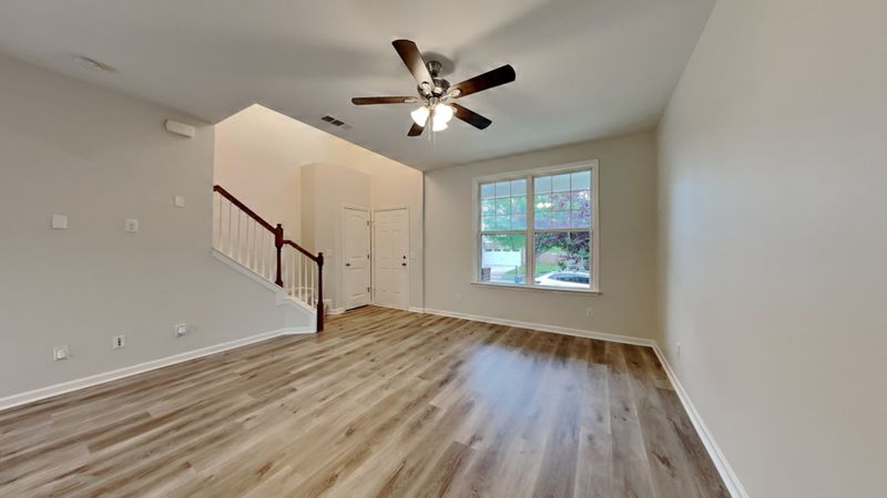 1656 Stonewater Dr, Hermitage, TN 37076