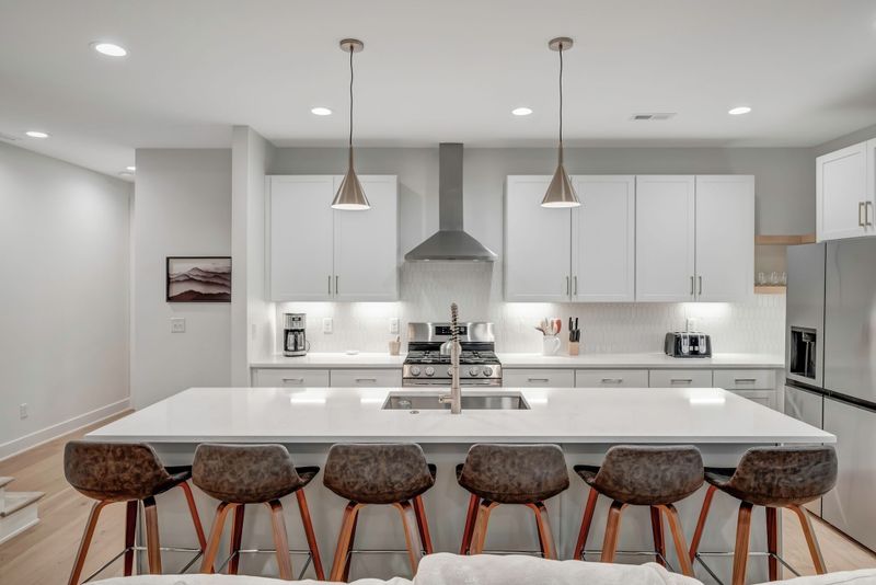 1006 W Kirkland Ave #5, Nashville, TN 37216