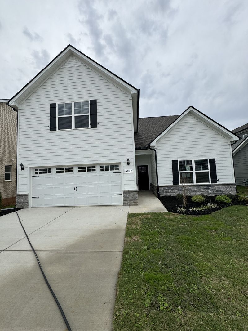 5827 Craven Ln, Murfreesboro, TN 37128