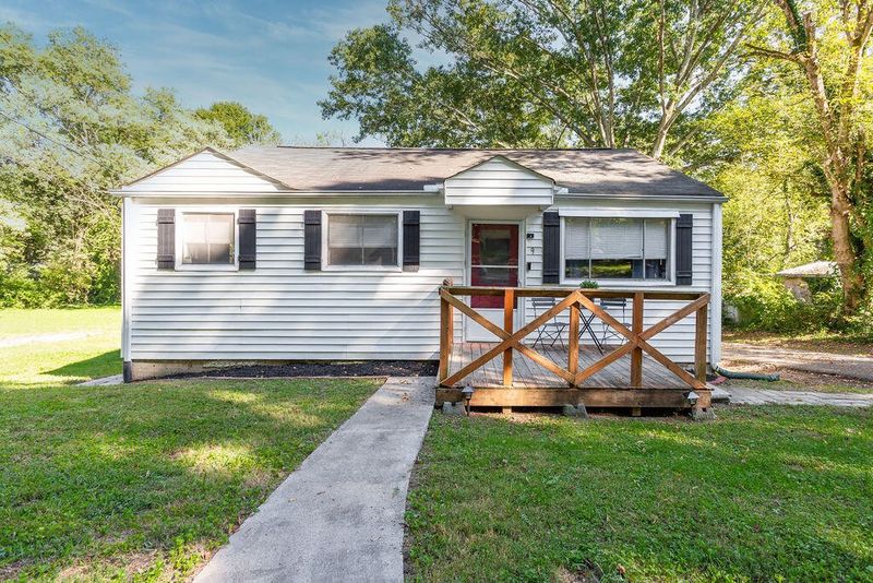 9 Opal Rd, Rossville, GA 30741