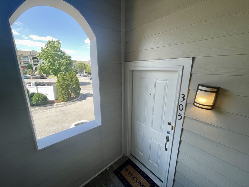 7009 Lenox Village Dr #305, Nashville, TN 37211