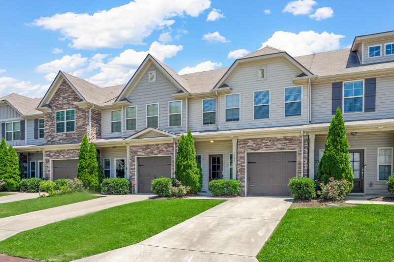 1028 Chatsworth Dr, Old Hickory, TN 37138