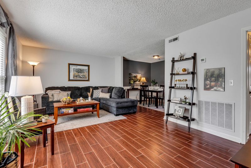 4001 Anderson Rd #J18, Nashville, TN 37217