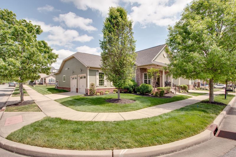 1024 Linden Isle Dr, Franklin, TN 37064