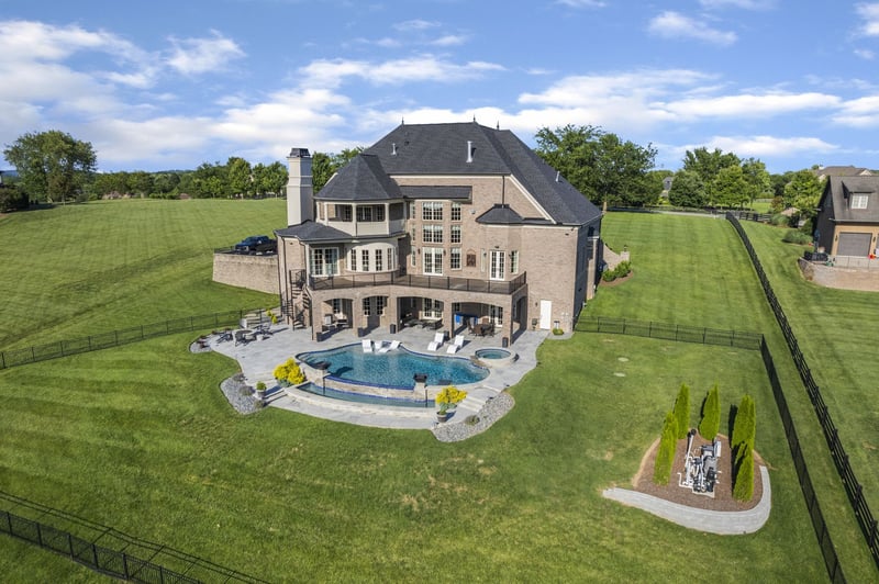 5537 Hawks Landing Dr, Arrington, TN 37014