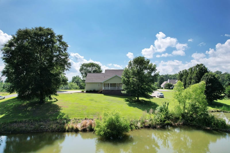 203 Stella Dr, Bridgeport, AL 35740