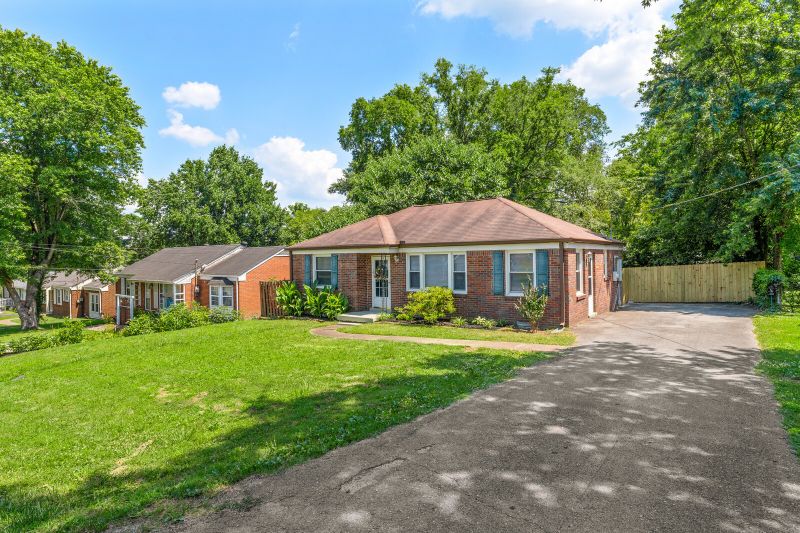 2923 Leatherwood Dr, Nashville, TN 37214