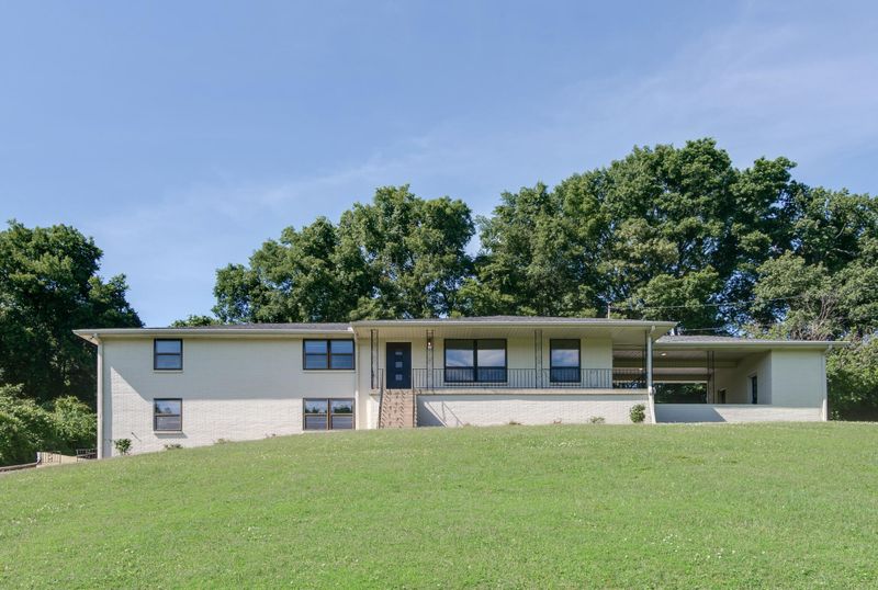 2728 Windemere Dr, Nashville, TN 37214