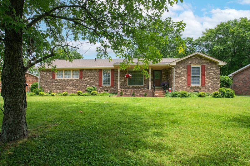 103 Allen Ct S, Hendersonville, TN 37075