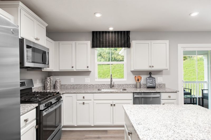 493 Carothers Way, White House, TN 37188