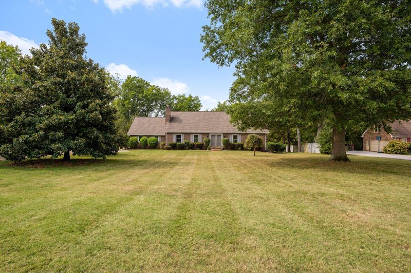 611 Warrior Dr, Murfreesboro, TN 37128