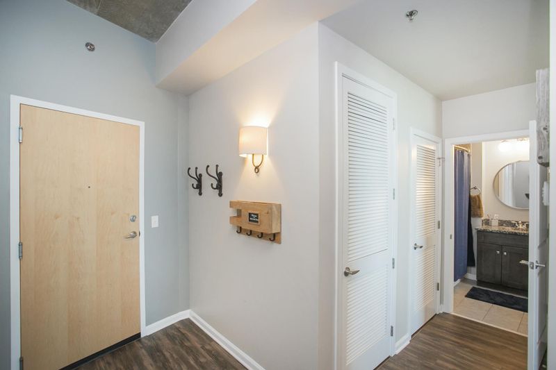 415 Church St #2811, Nashville, TN 37219