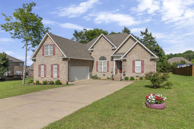 534 Willow Hill Cir, Murfreesboro, TN 37127