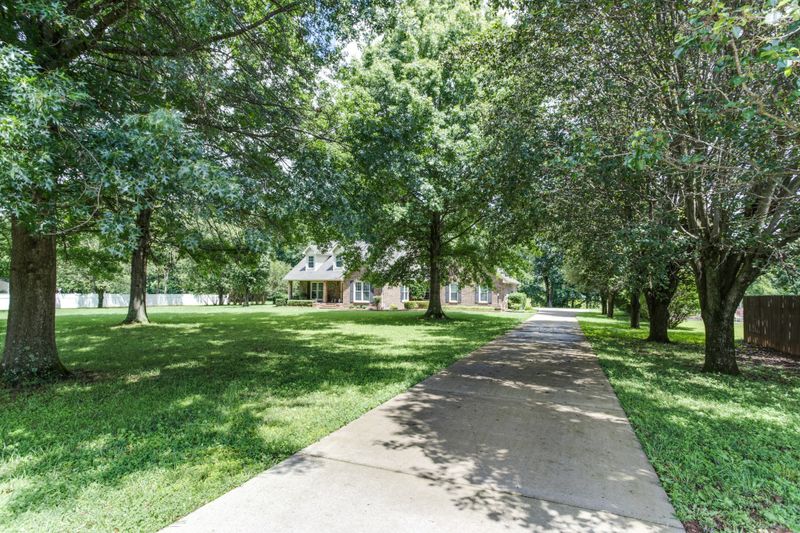 4922 Willowbend Dr, Murfreesboro, TN 37128