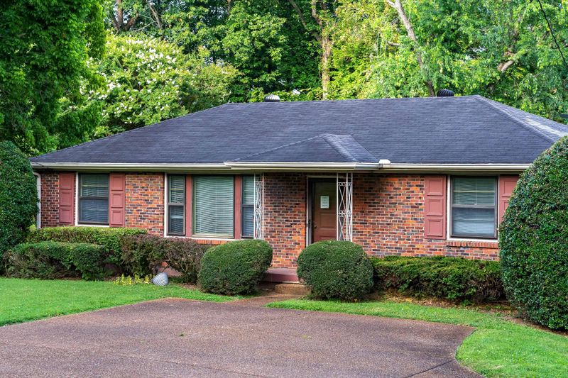 323 Emery Dr, Nashville, TN 37214