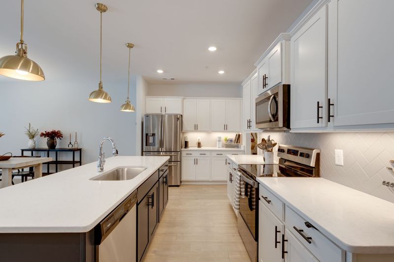 1021 June Wilde Rdg, Spring Hill, TN 37174