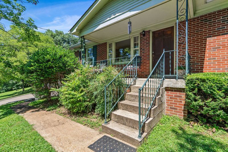 6401 Lansing Dr, Nashville, TN 37209