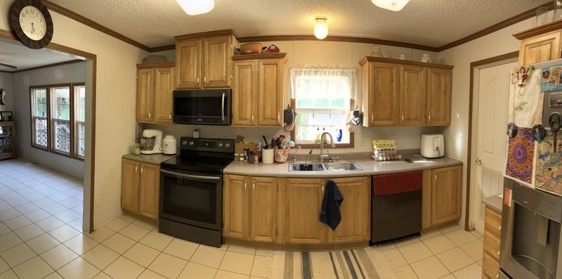 1328 Upper Creek Rd, Vanleer, TN 37181