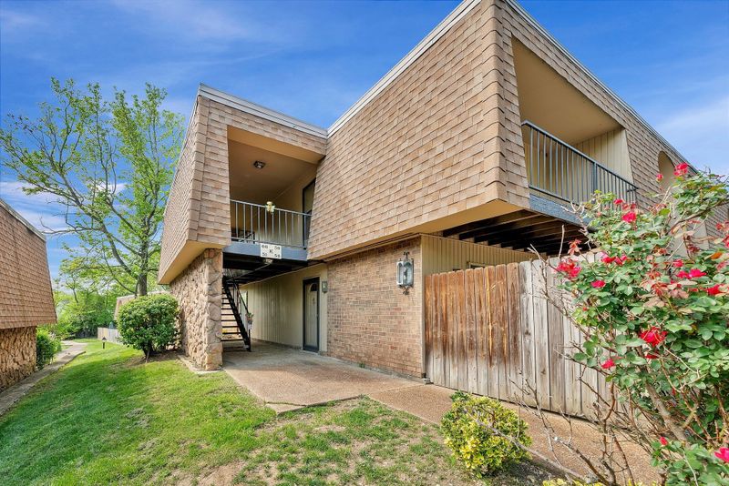 420 Walton Ln #K59, Madison, TN 37115