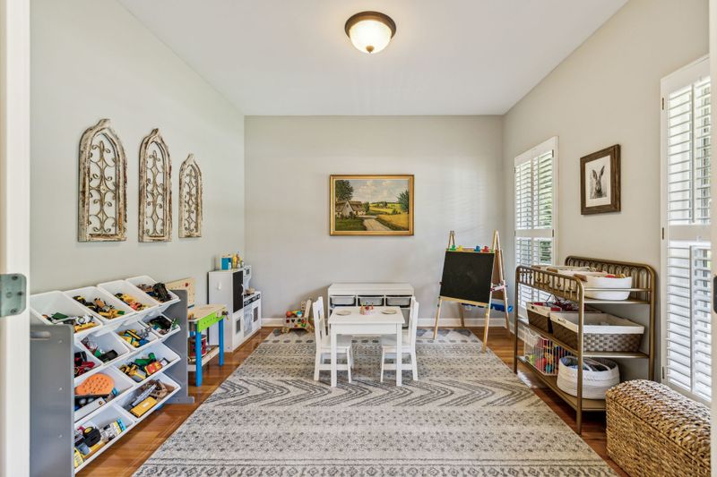 5721 Templegate Dr, Nashville, TN 37221