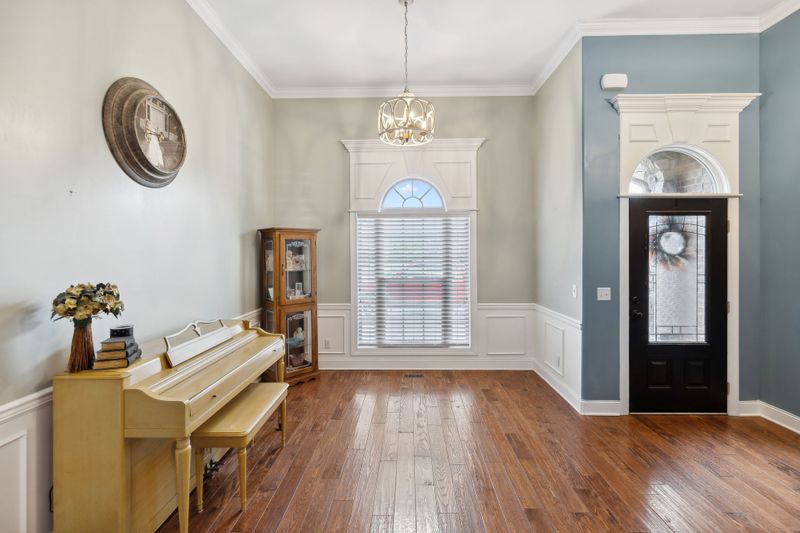 3323 Robinwood Dr, Murfreesboro, TN 37128