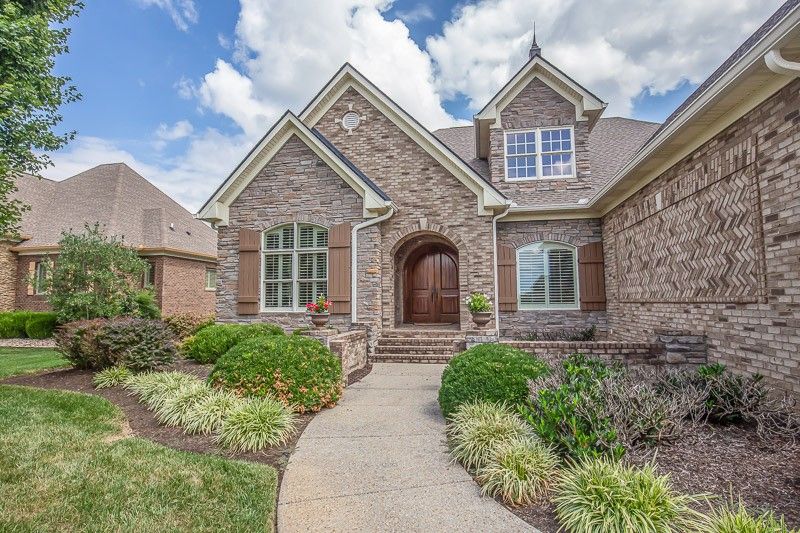 1245 Chloe Dr, Gallatin, TN 37066