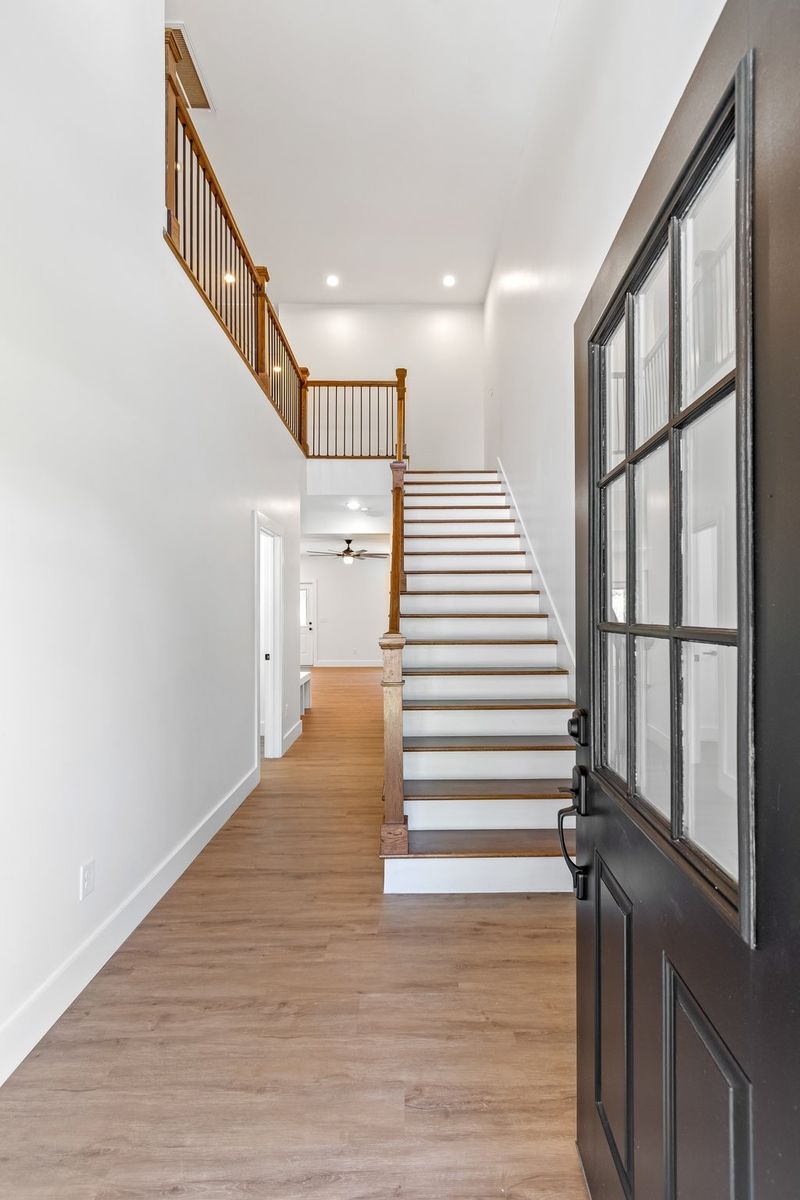 213 Willard Dr, Nashville, TN 37211