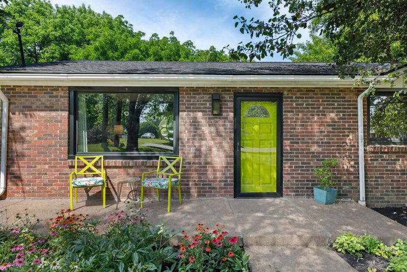 5921 Kinsdale Dr, Nashville, TN 37211