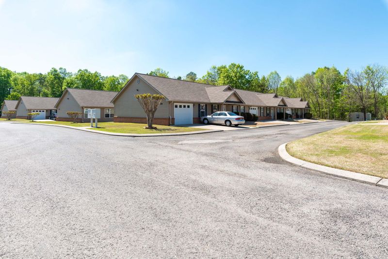 1803 Cedar Creek Dr, Rossville, GA 30741