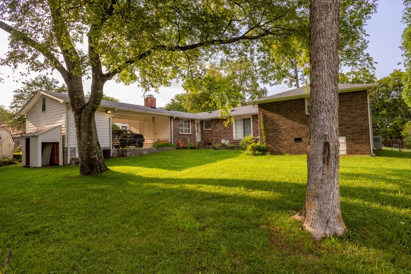 119 Gatone Dr, Hendersonville, TN 37075