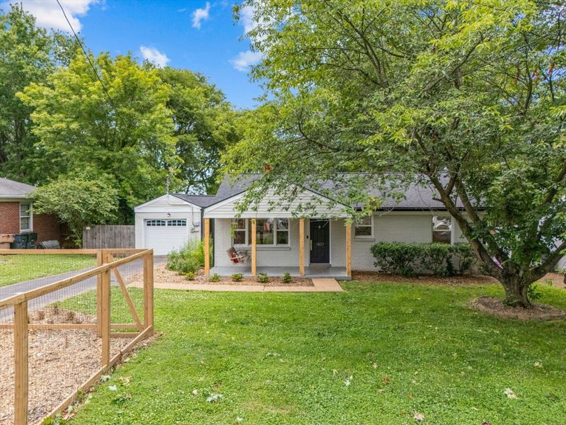 1607 Lethia Dr, Nashville, TN 37206