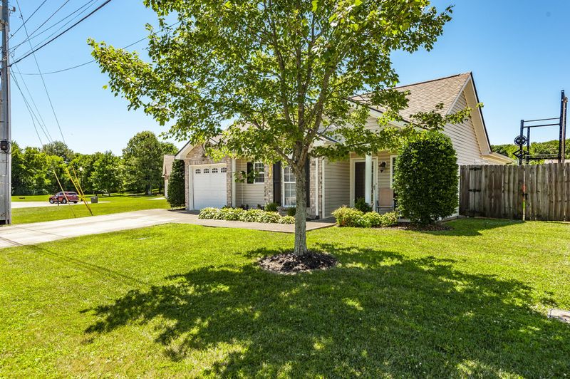 136 Pierre Pl, White House, TN 37188