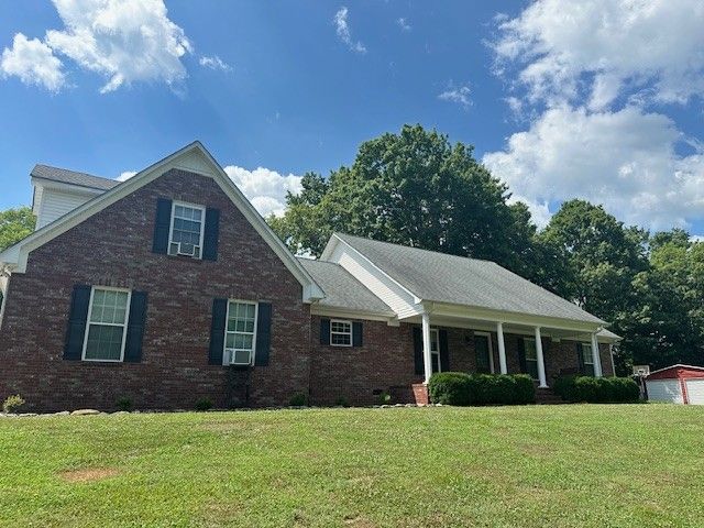 5377 Snow Creek Rd, Santa Fe, TN 38482