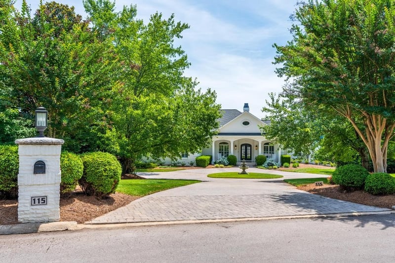 115 Blue Herron Dr, Lenoir City, TN 37772
