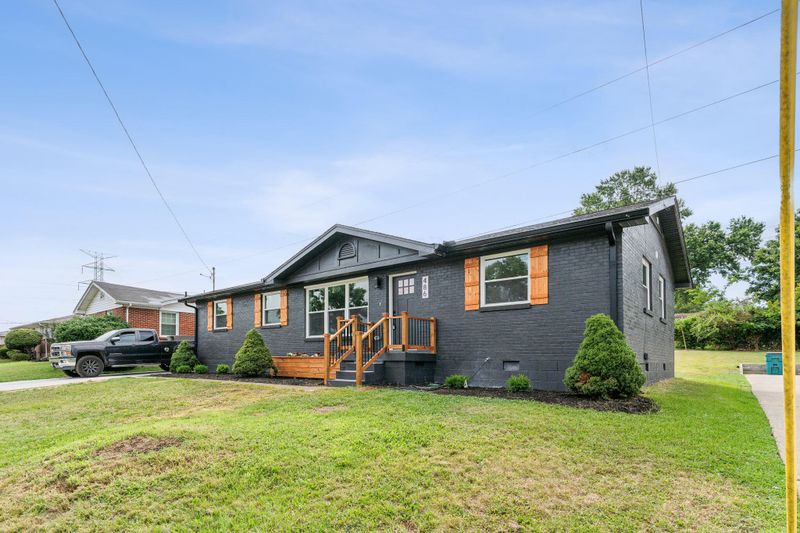 486 Sunliner Dr, Nashville, TN 37209