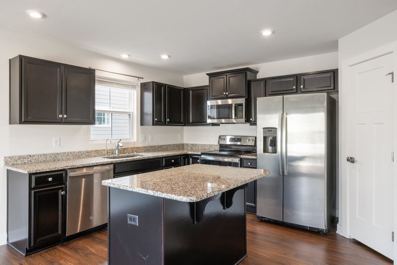 2624 Thornton Grove Blvd, Nashville, TN 37207