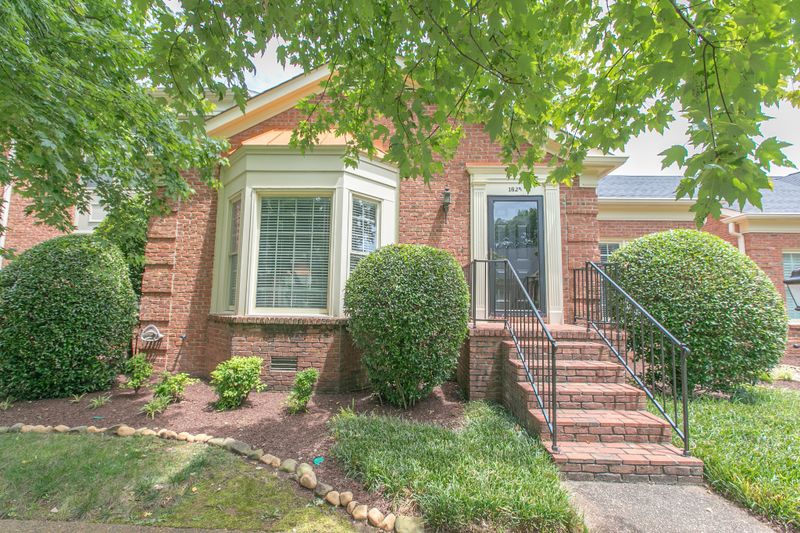 1625 Elliston Pl, Murfreesboro, TN 37129