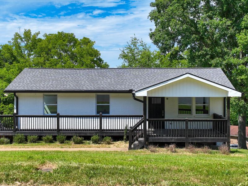 4162 Farmview Dr, Nashville, TN 37218