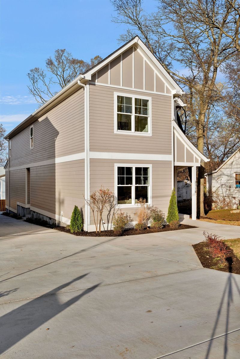 211 Queen Ave #B, Nashville, TN 37207