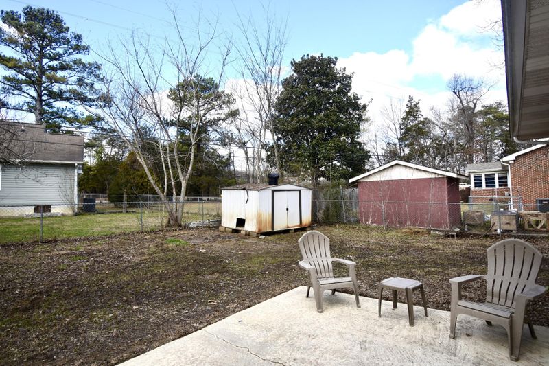 90 Cedar Ln, Trenton, GA 30752